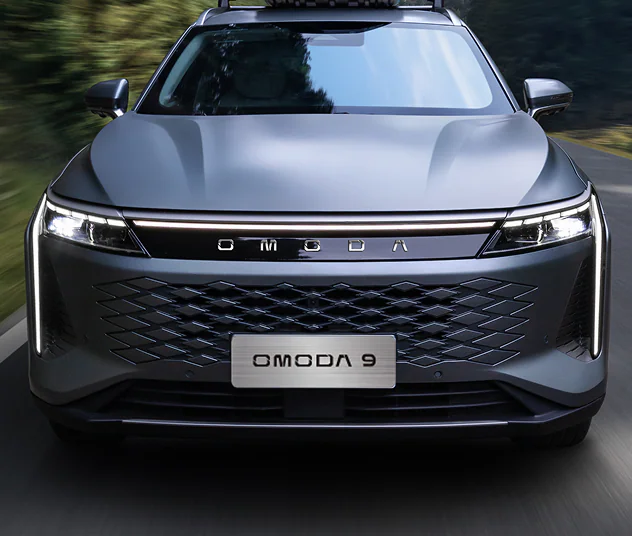 LED LIGHTBAR AND ELEGANT GRILLE