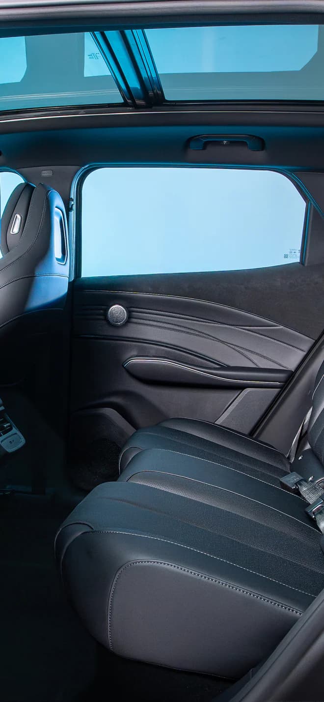 OMODA C7 interior detail 2
